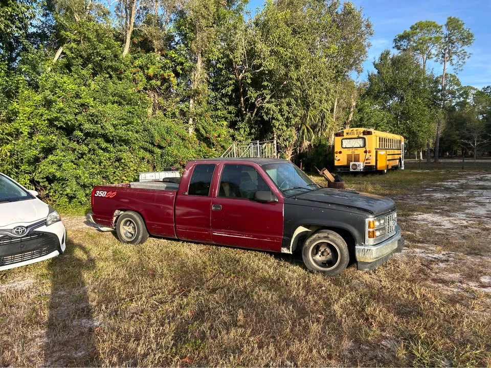 1996 GMC C/K - Image 2 of 10