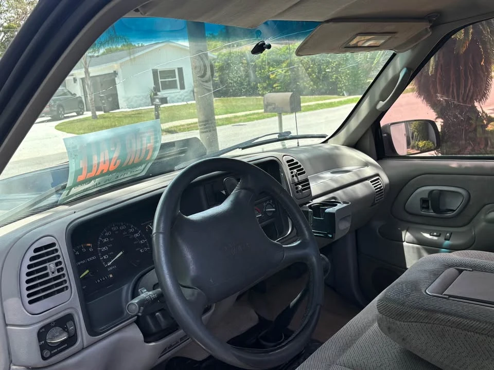 1996 GMC C/K - Image 6 of 8