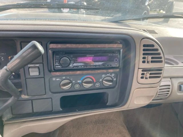 1996 GMC C/K - Image 12 of 14