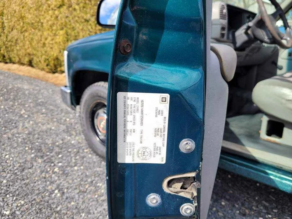 1996 GMC C/K - Image 7 of 16