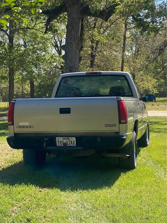 1996 GMC C/K - Image 4 of 10