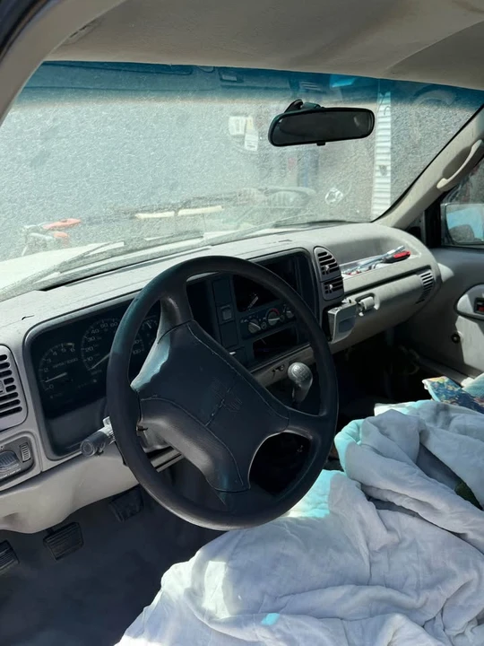 1996 GMC C/K - Image 5 of 11
