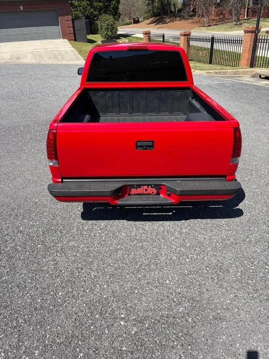1996 GMC C/K - Image 4 of 10