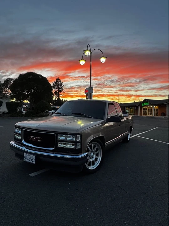 1996 GMC C/K - Image 4 of 6