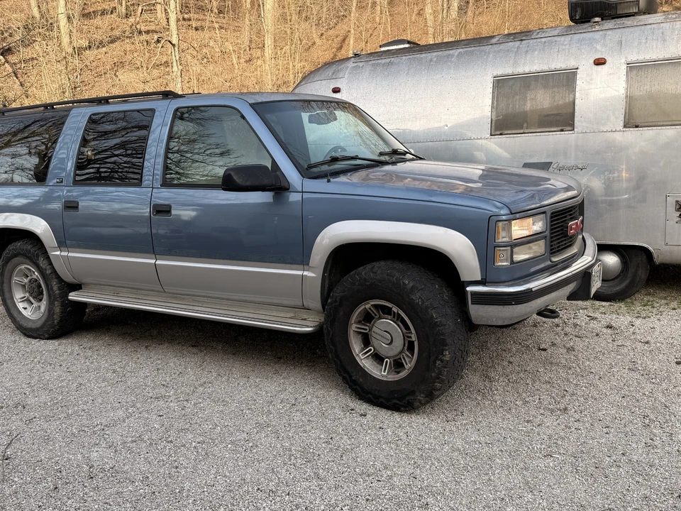 1996 GMC Suburban 8th Gen - Image 5 of 21