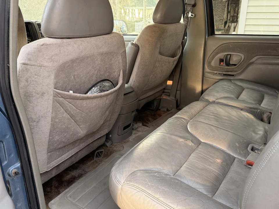 1996 GMC Suburban 8th Gen - Image 13 of 21
