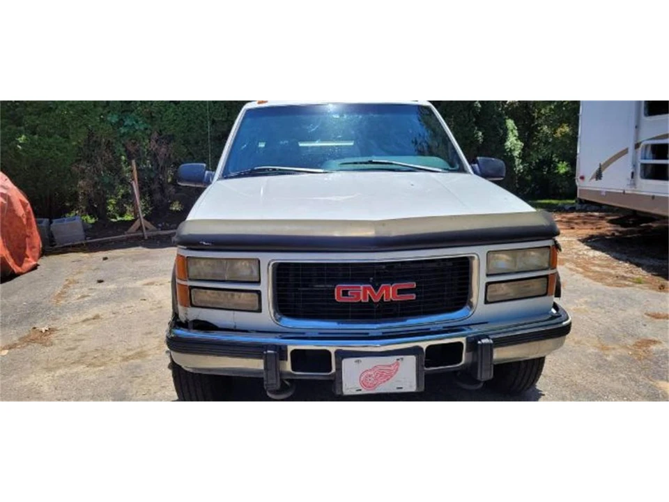 1996 GMC C/K - Image 2 of 8