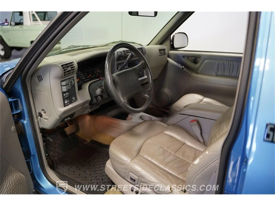 1996 GMC S-15 Jimmy 2nd Gen - Image 2 of 31