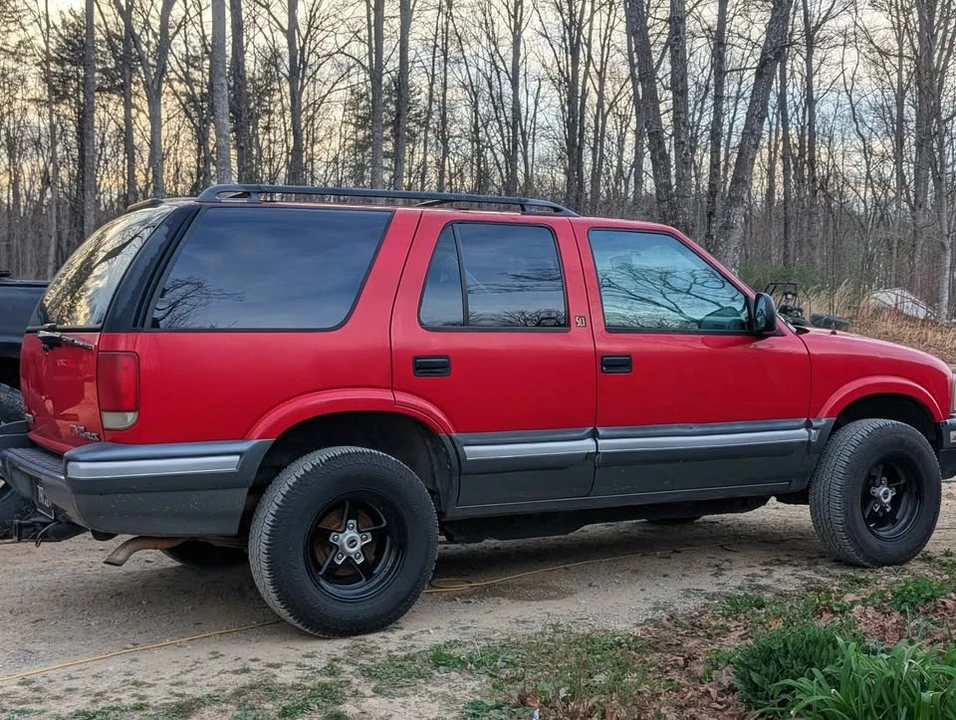 1996 GMC S-15 Jimmy 2nd Gen - Image 2 of 2