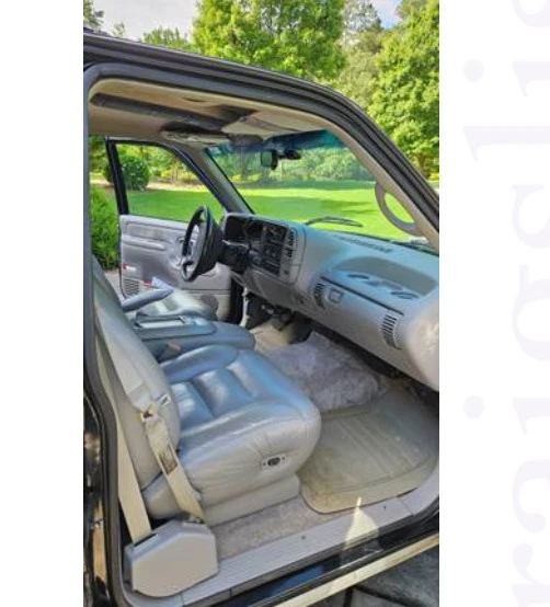 1996 GMC Suburban 7th Gen - Image 5 of 14