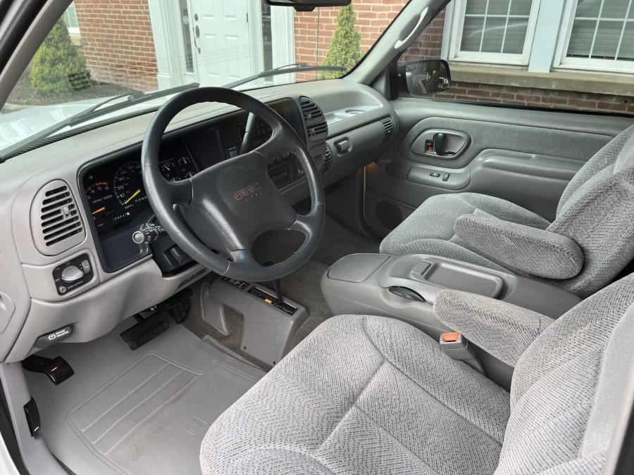 1996 GMC C/K - Image 4 of 8