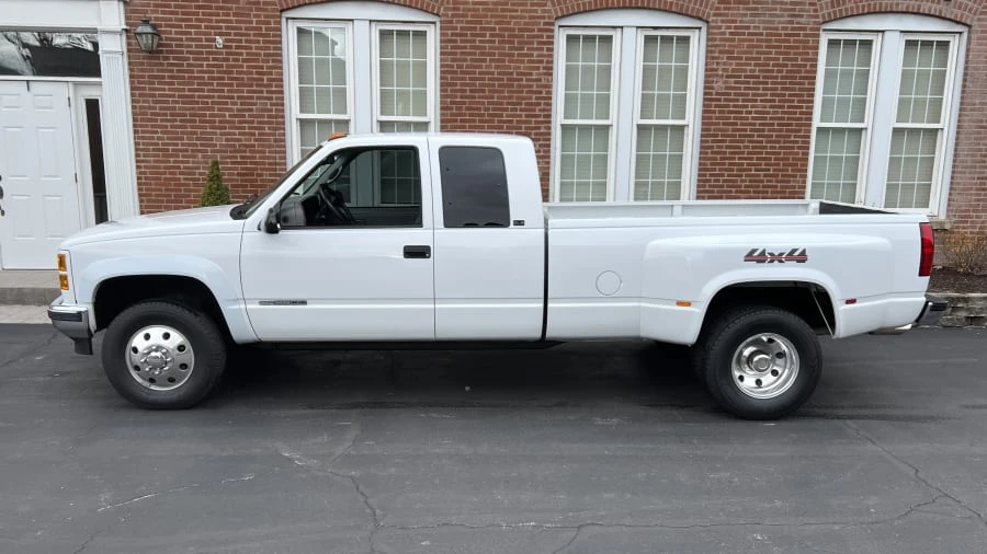 1996 GMC C/K - Image 2 of 8