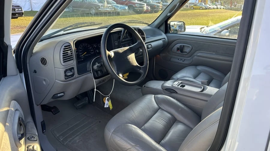 1996 GMC Sierra 1st Gen - Image 5 of 6