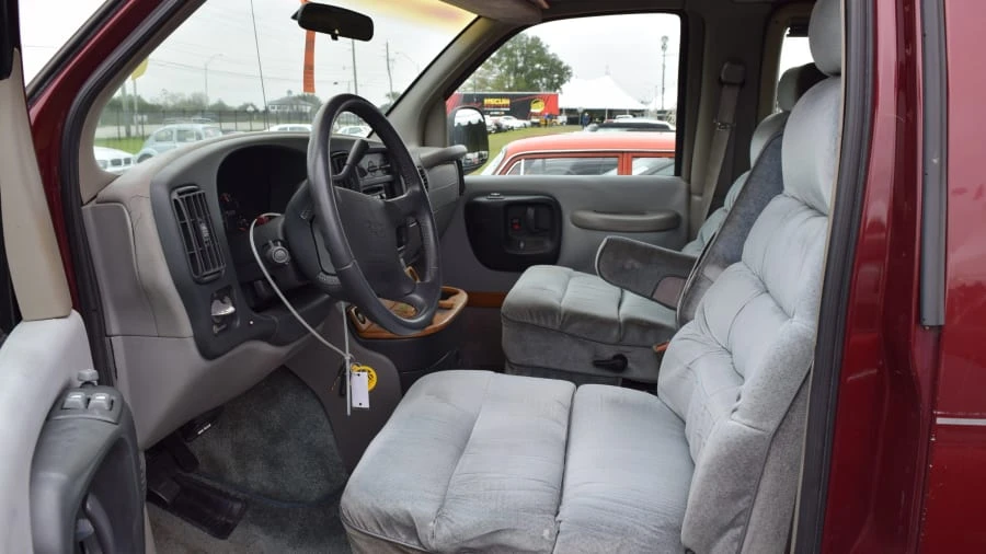 1996 GMC Savana - Image 3 of 7