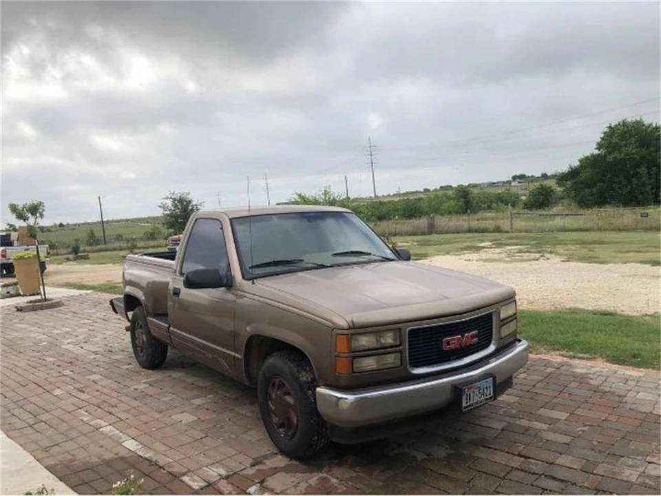 1996 GMC Sierra 1st Gen - Image 2 of 18