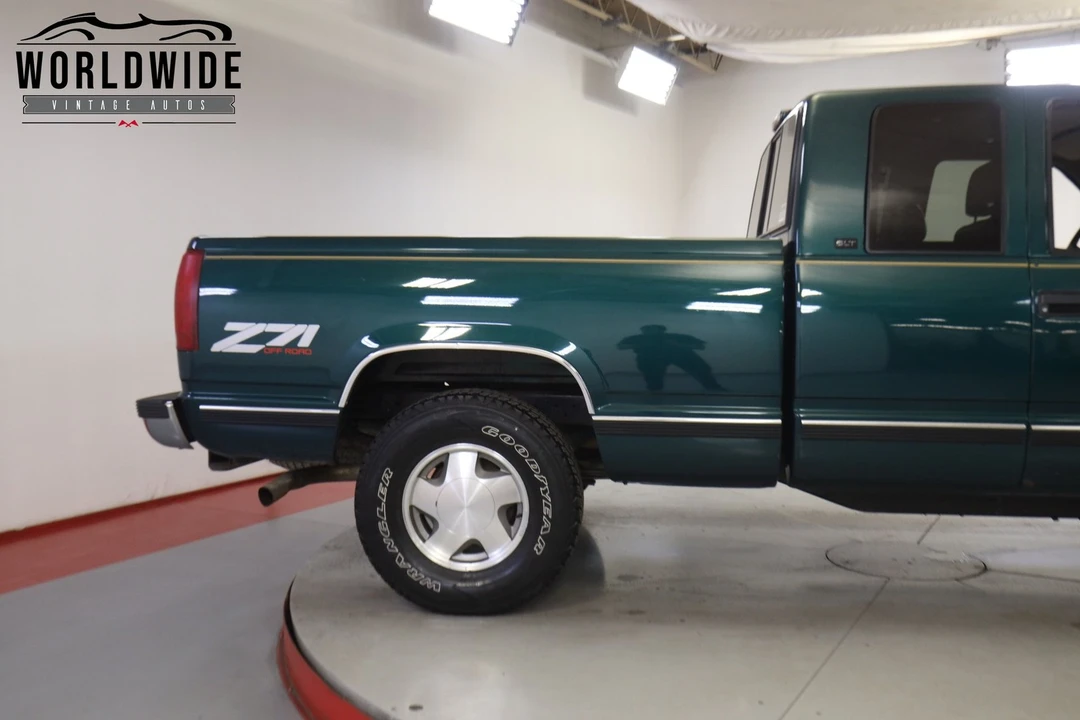 1996 GMC Sierra 1st Gen - Image 9 of 12