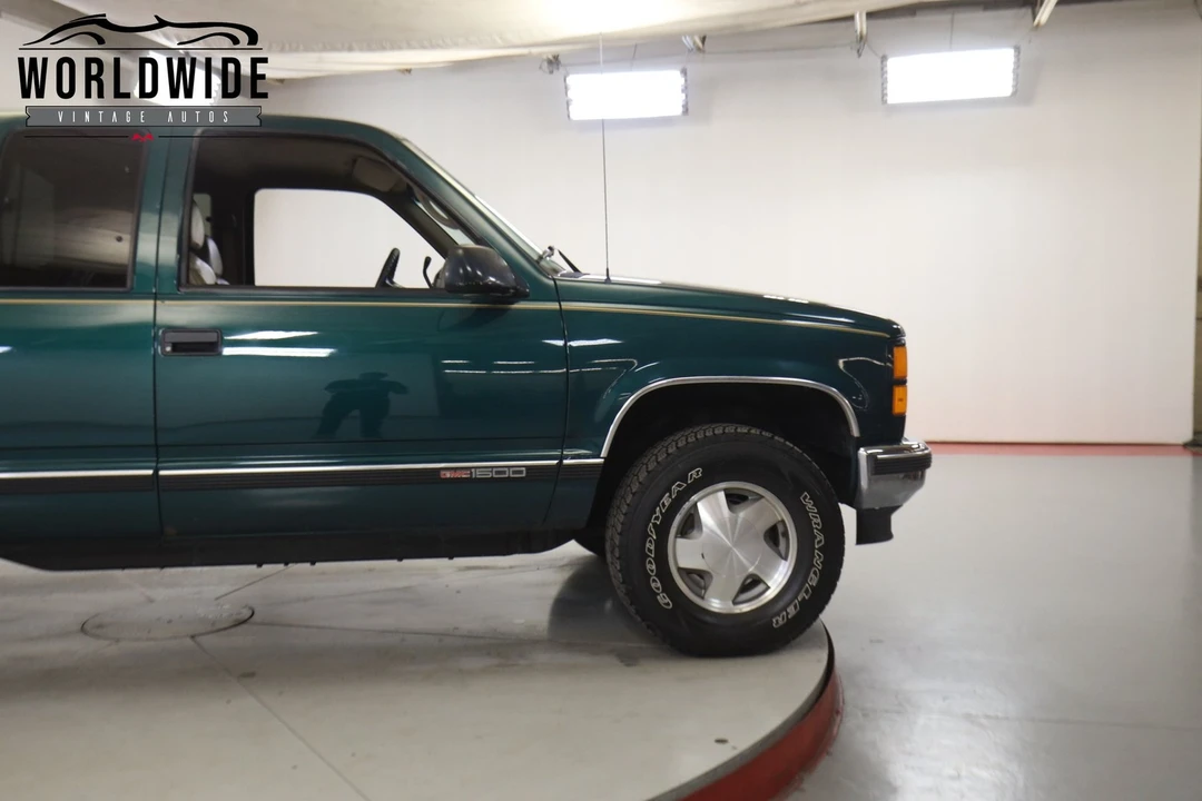 1996 GMC Sierra 2nd Gen - Image 8 of 12