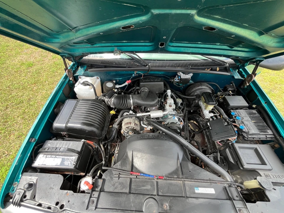 1996 GMC Sierra 1st Gen - Image 13 of 16