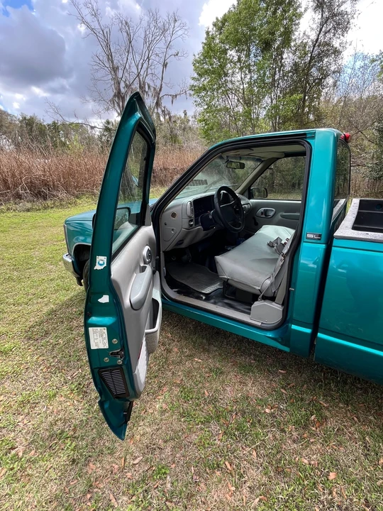 1996 GMC Sierra 1st Gen - Image 8 of 16