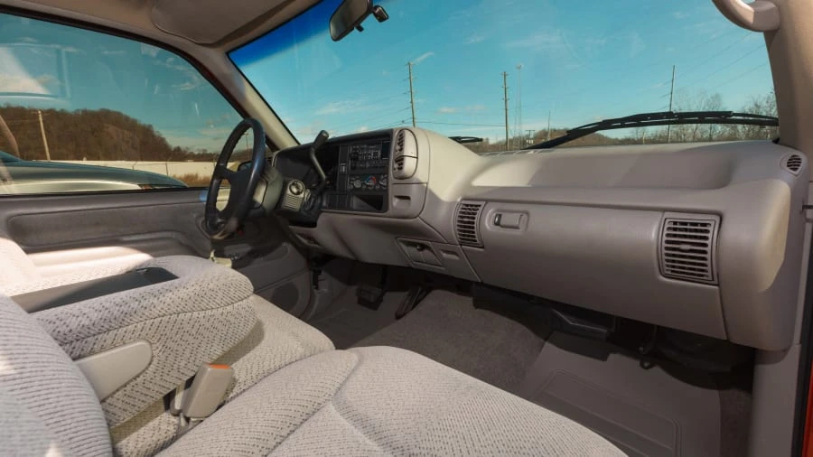 1996 GMC Sierra 1st Gen - Image 14 of 20