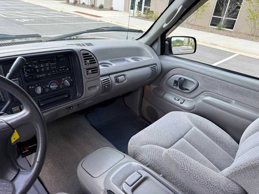 1996 GMC Sierra 1st Gen - Image 15 of 20