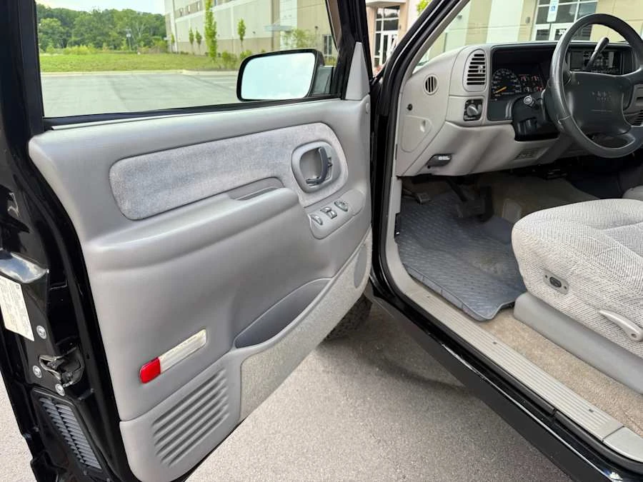 1996 GMC Sierra 1st Gen - Image 16 of 20