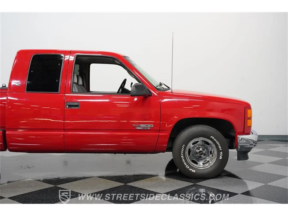 1996 GMC Sierra 1st Gen - Image 27 of 31