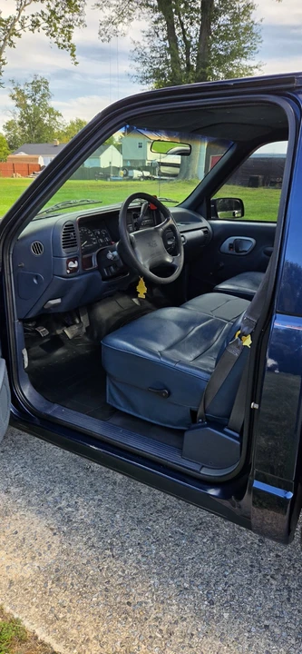 1996 GMC Sierra 1st Gen - Image 11 of 31