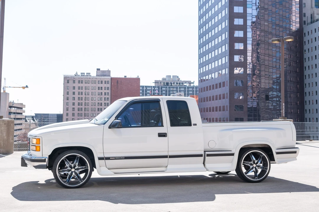 1996 GMC Sierra 1st Gen - Image 8 of 31