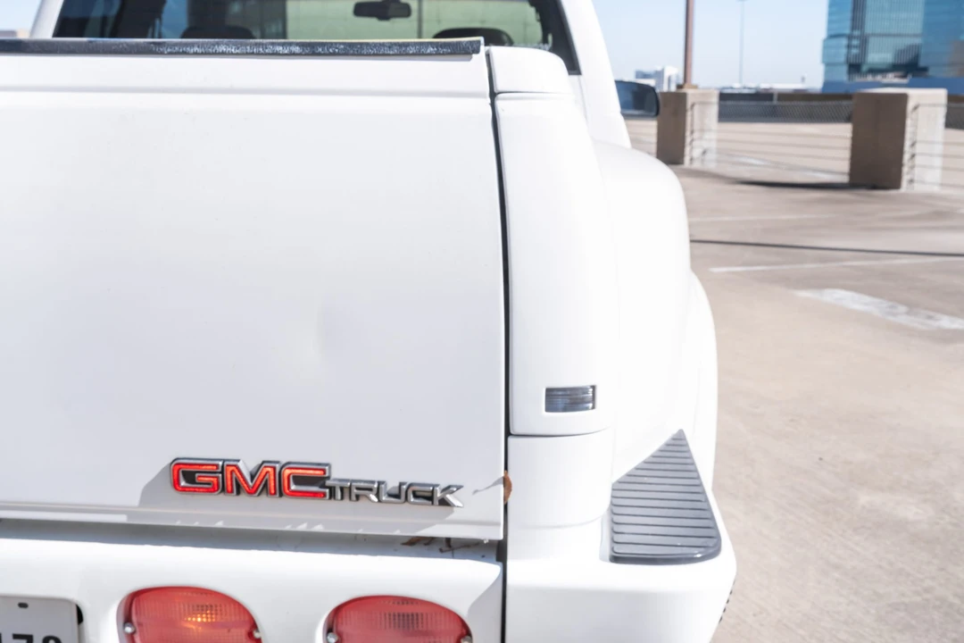 1996 GMC Sierra 1st Gen - Image 25 of 31