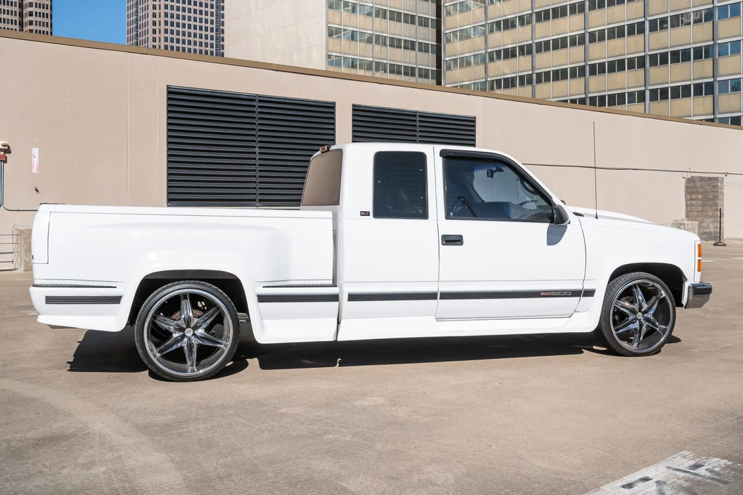 1996 GMC Sierra 1st Gen - Image 3 of 31