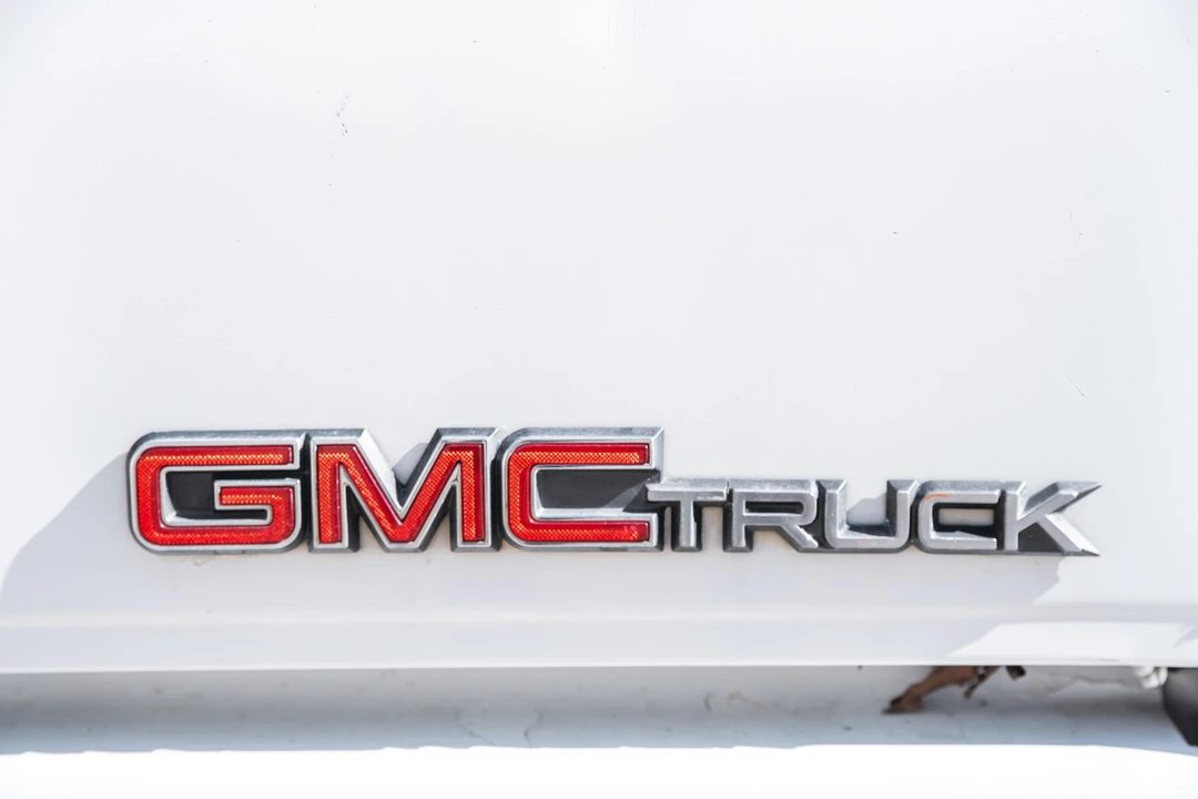 1996 GMC Sierra 1st Gen - Image 27 of 31