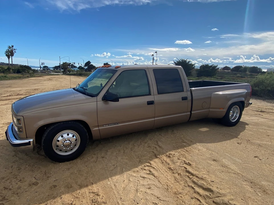 1996 GMC Sierra 1st Gen - Image 2 of 31