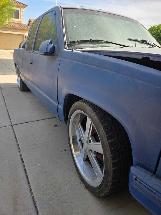 1996 GMC Sierra 1st Gen - Image 16 of 17