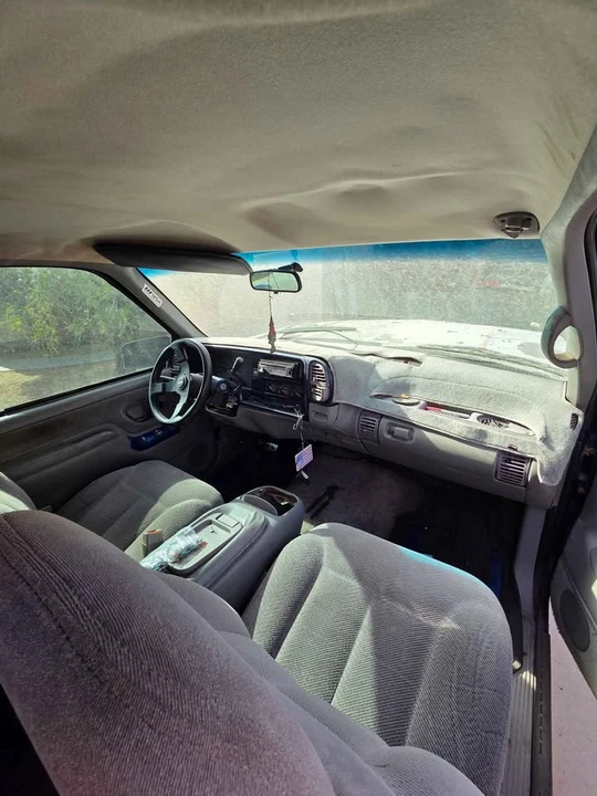 1996 GMC Sierra 1st Gen - Image 11 of 17