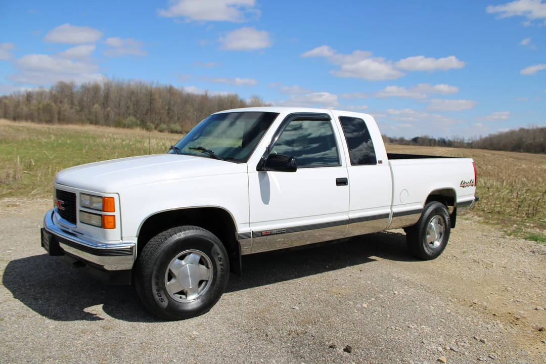 1996 GMC Sierra 1st Gen - Image 2 of 31