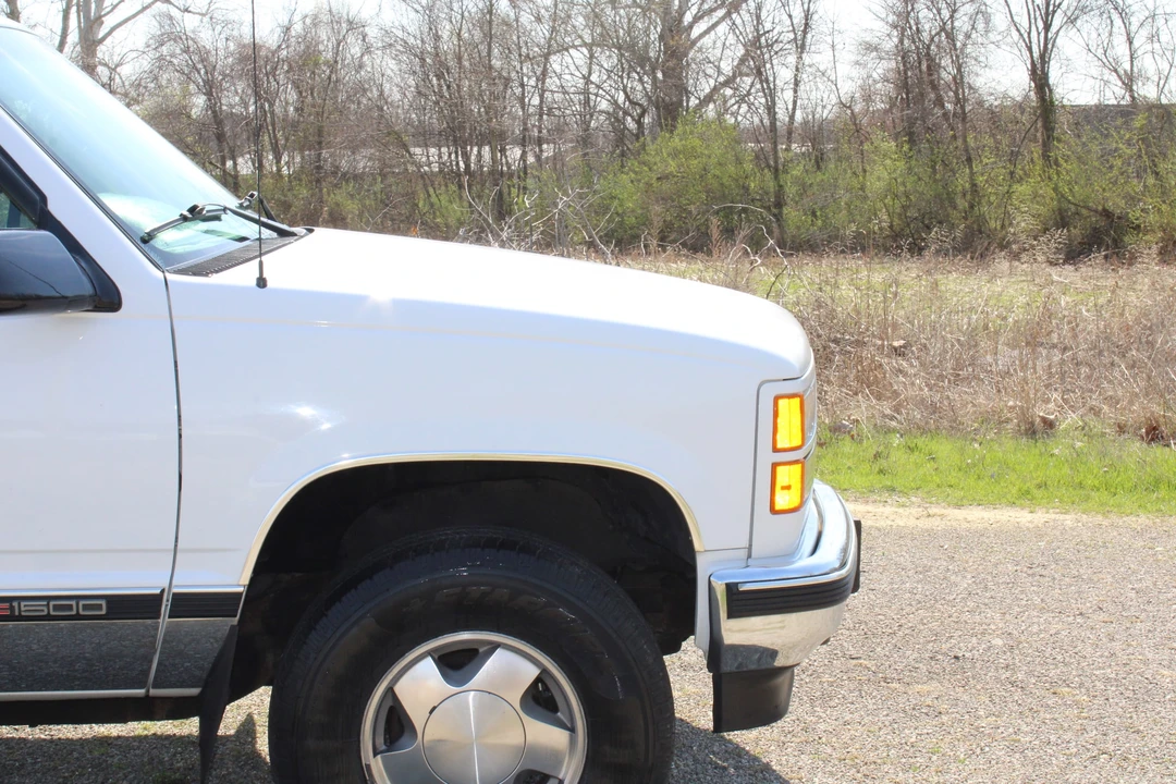 1996 GMC Sierra 1st Gen - Image 26 of 31