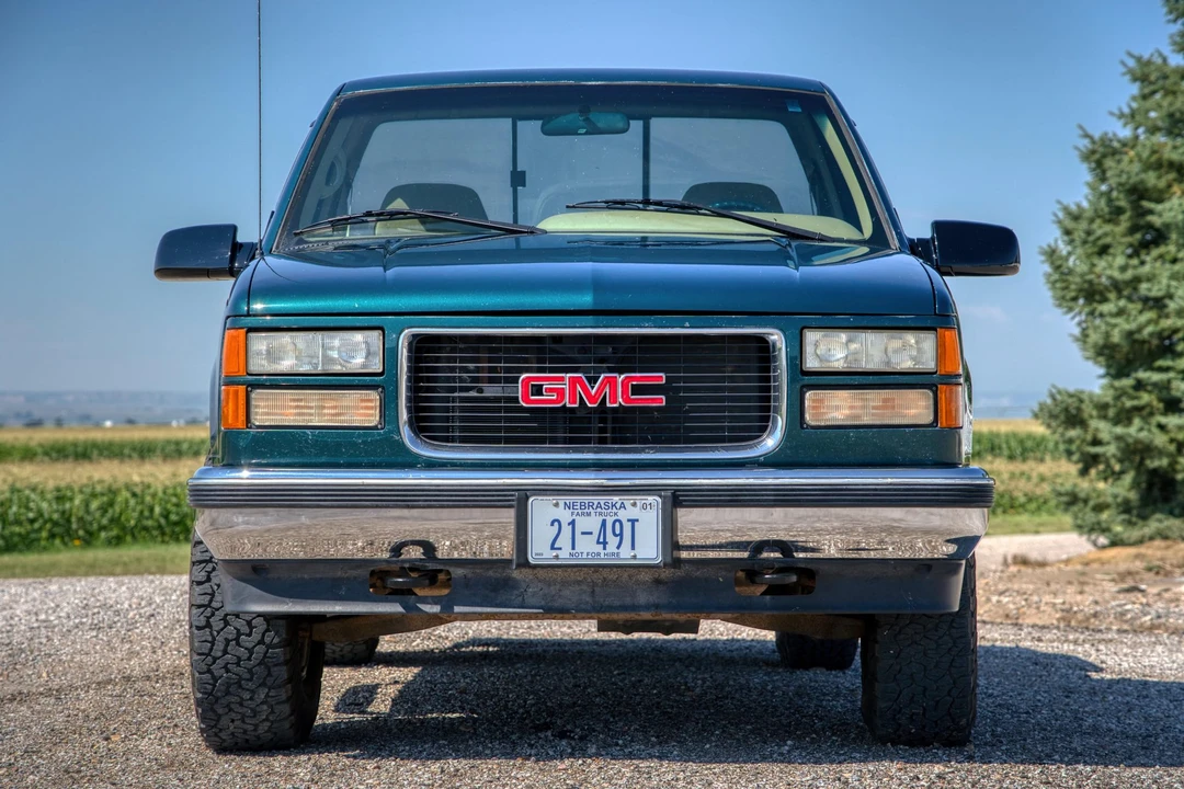 1996 GMC Sierra 1st Gen - Image 2 of 31