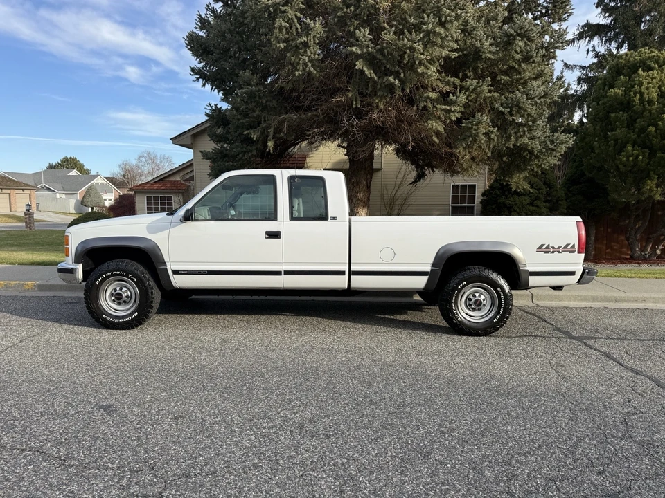 1996 GMC Sierra 1st Gen - Image 2 of 21