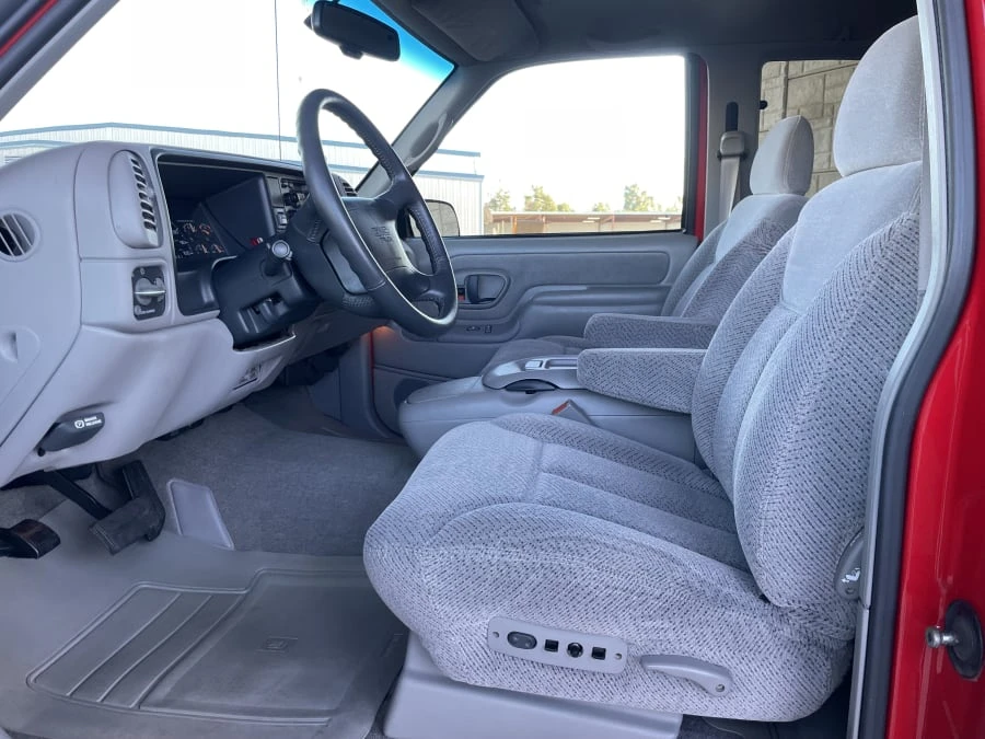 1996 GMC Sierra 1st Gen - Image 24 of 30
