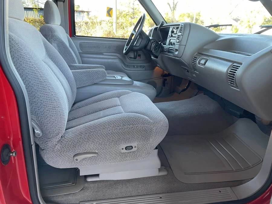 1996 GMC Sierra 1st Gen - Image 21 of 30