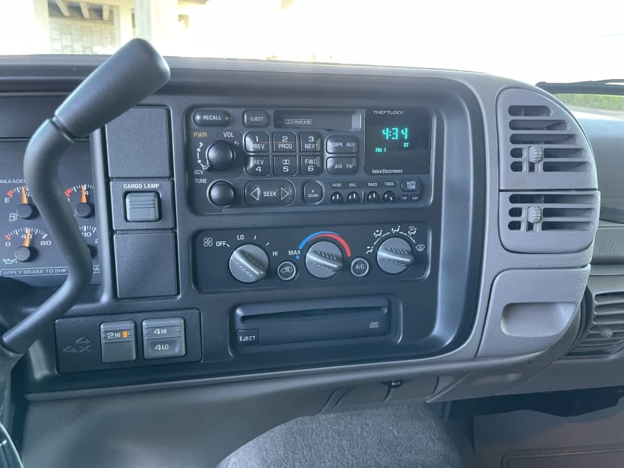 1996 GMC Sierra 1st Gen - Image 23 of 30