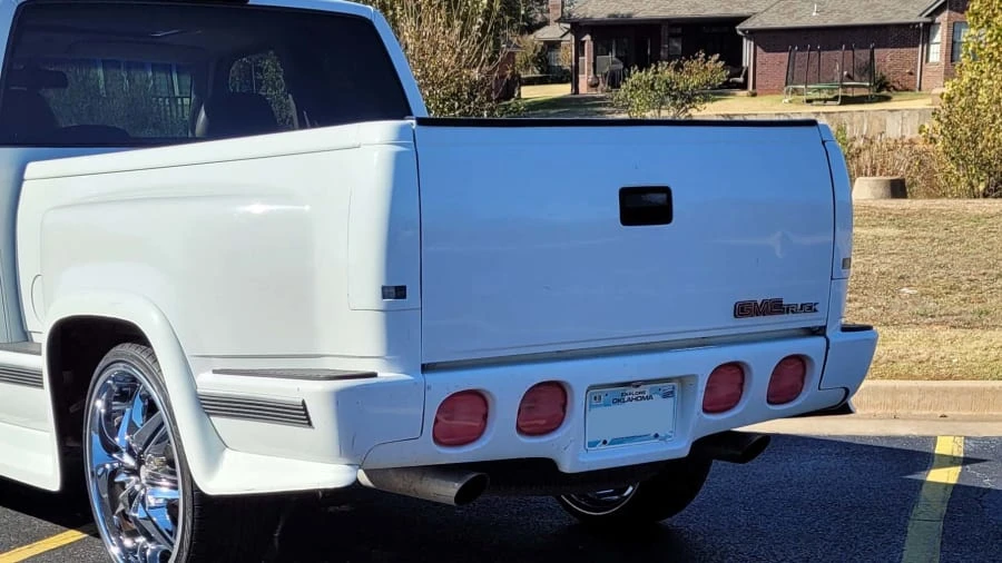 1996 GMC Sierra 1st Gen - Image 2 of 17