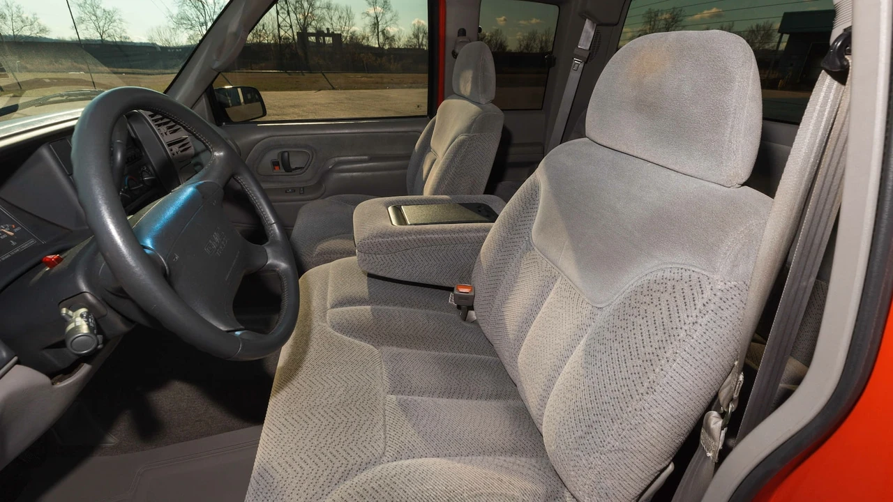 1996 GMC Sierra 1st Gen - Image 16 of 22