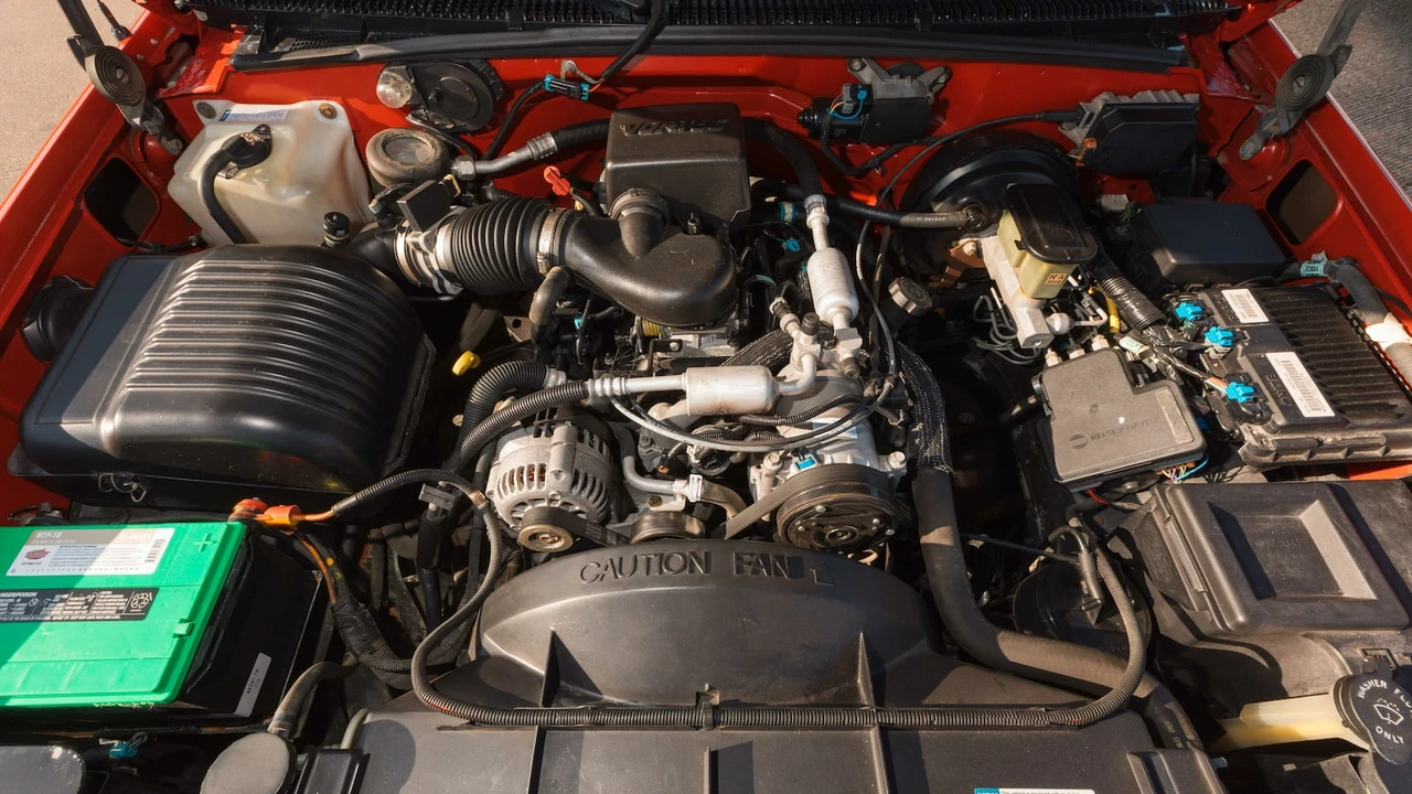 1996 GMC Sierra 1st Gen - Image 17 of 22