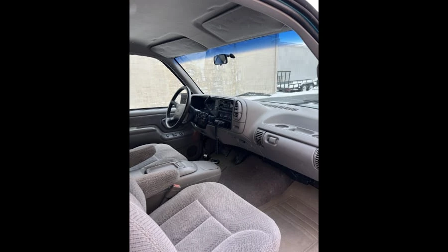 1996 GMC Sierra 1st Gen - Image 7 of 7