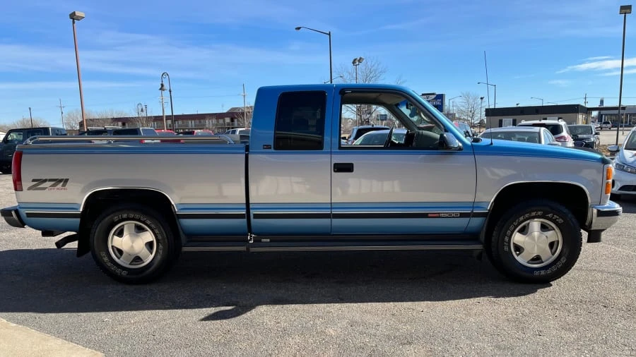 1996 GMC Sierra 1st Gen - Image 11 of 12