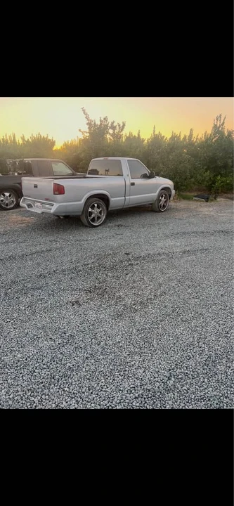 1996 GMC S-15/Sonoma - Image 2 of 3