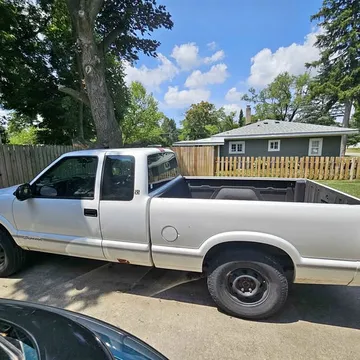 1996 GMC Sonoma SLS Pickup 2D 6 ft