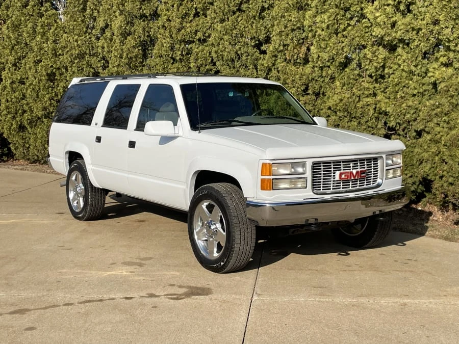1996 GMC Suburban 8th Gen - Image 10 of 29